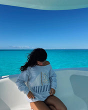 Load image into Gallery viewer, Long Sleeve Top with Sailboat Applique