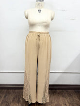 Load image into Gallery viewer, Plus Lace Panel Wide-Leg Pants 3