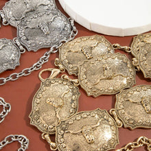 Load image into Gallery viewer, Western Longhorn Engraved Chain Belt