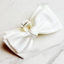 Load image into Gallery viewer, Bow Beauty Hair Claw