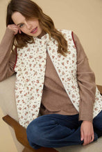 Load image into Gallery viewer, FLORAL QUILTED ZIP-UP PUFFER VEST