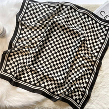Load image into Gallery viewer, CHECKER PRINT BANDANA SCARF