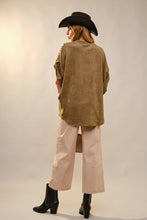 Load image into Gallery viewer, Studded High Low Oversized Tee