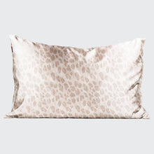 Load image into Gallery viewer, Satin Pillowcase Standard - Leopard
