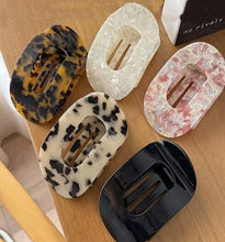 Load image into Gallery viewer, Jumbo Lay Flat Oval Hair Claw Clips Secure Styling | 40H993