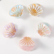 Load image into Gallery viewer, Pearl Shell Hair Mini Claw Clip Set