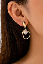 Load image into Gallery viewer, Abstract Molten Gold Pearl Drop Earrings