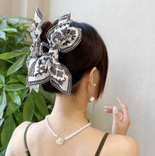 Load image into Gallery viewer, PAISLEY BOHO VINTAGE HAIR CLAW CLIPS