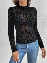 Load image into Gallery viewer, Leopard mock neck