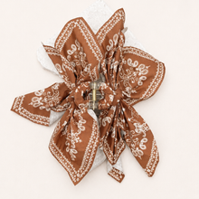 Load image into Gallery viewer, PAISLEY BOHO VINTAGE HAIR CLAW CLIPS